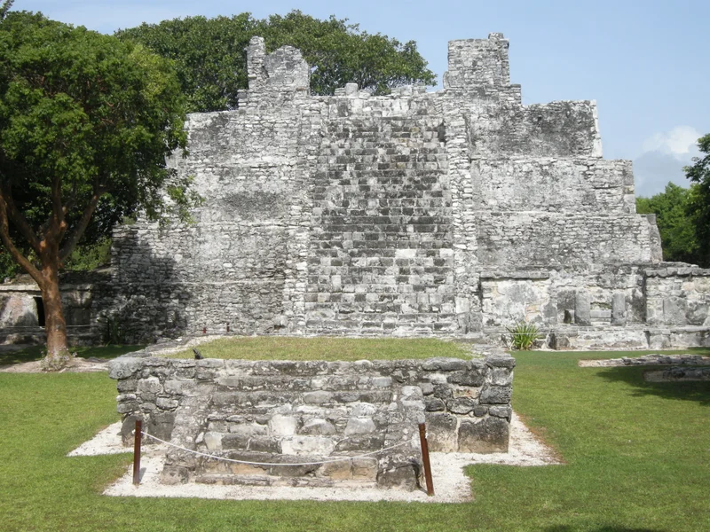 Zona Arqueológica El Meco