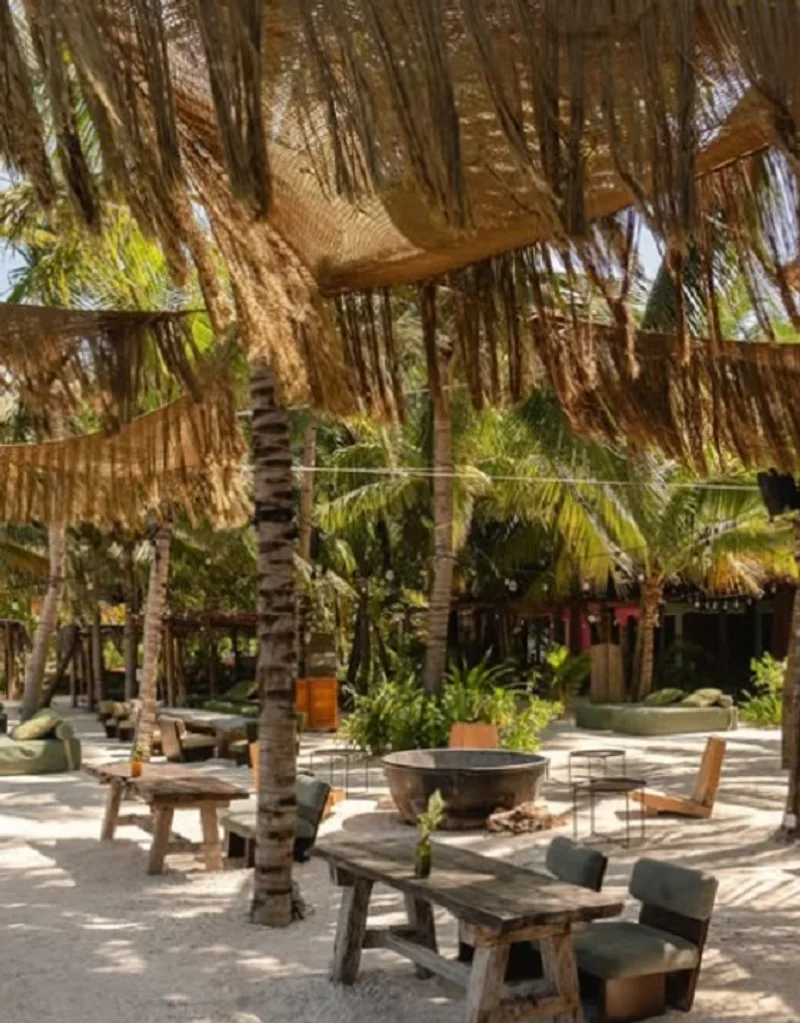 Mandarina Seaside Restaurant